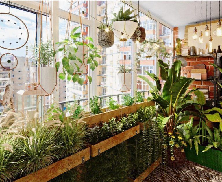 Мини-клумбы на балконе: как вырастить сад в нескольких горшках